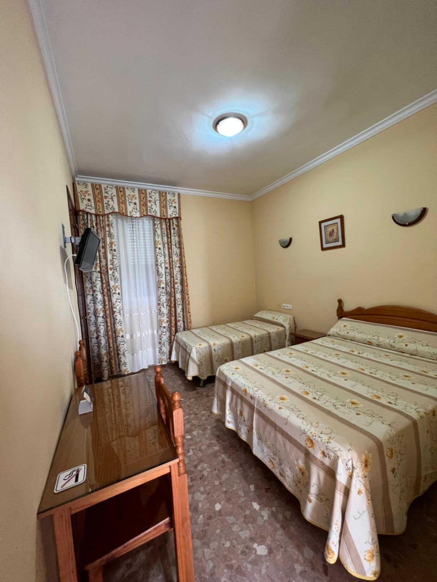 Hotel Chamizo El Arahal Eksteriør bilde